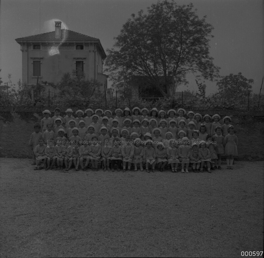 Foto di gruppo di bambini