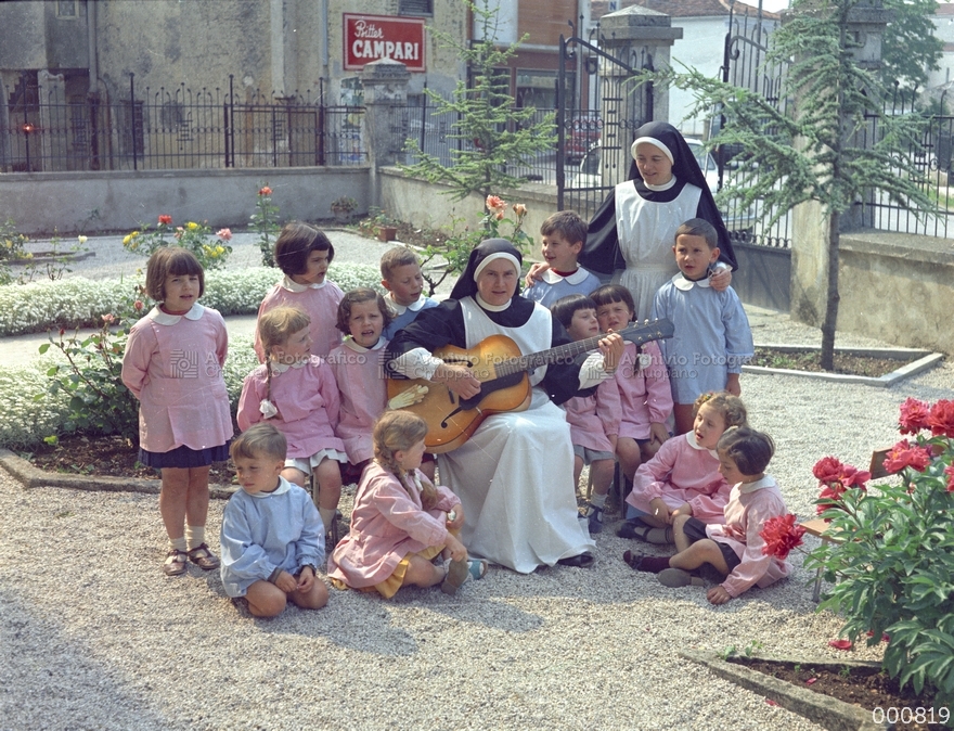 Foto di gruppo di bambini