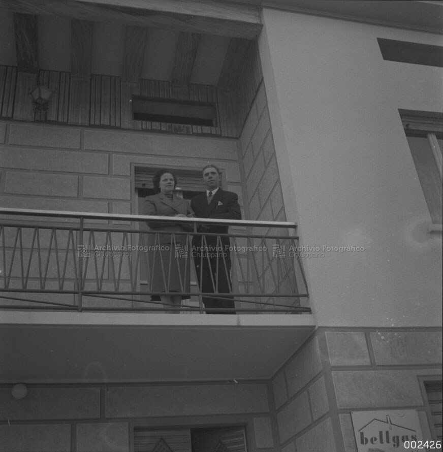 La famiglia Rudella sul terrazzo