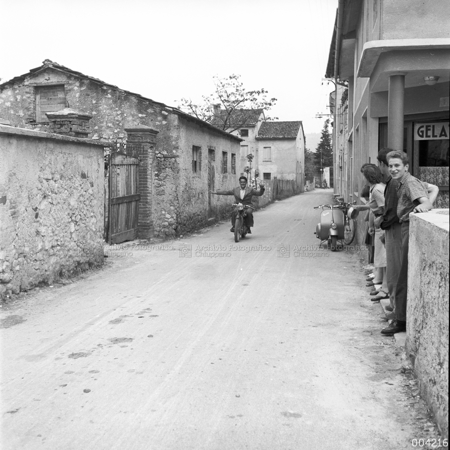 Ritratto in motocicletta