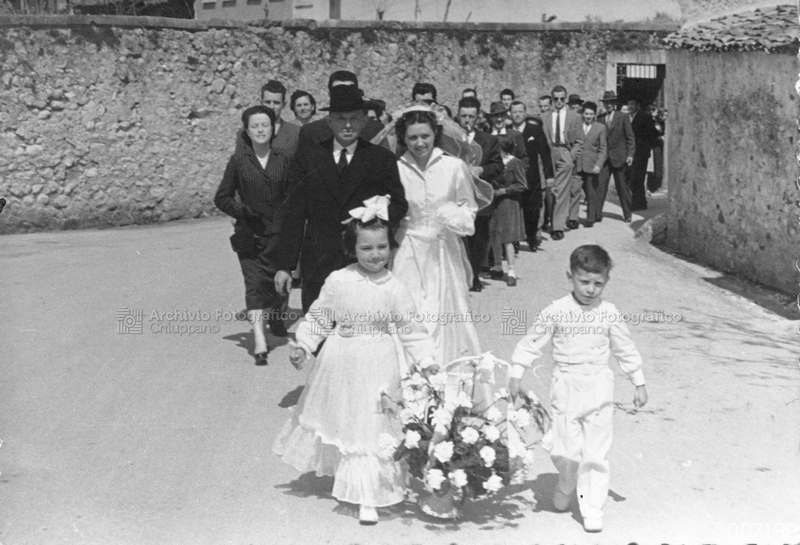 Processione verso l'altare