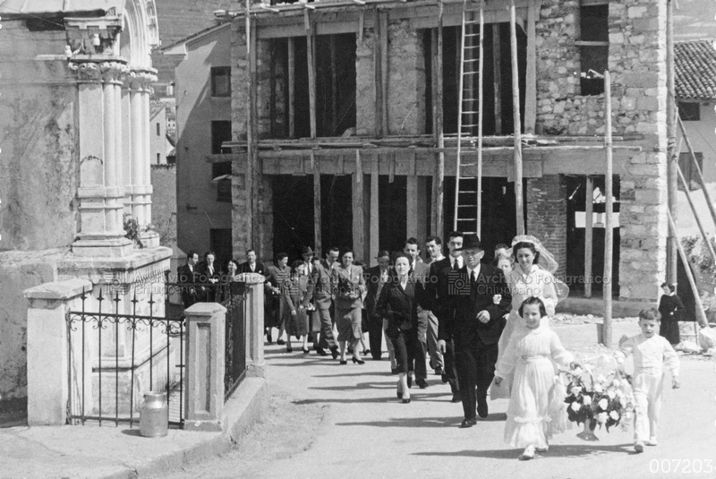 Processione verso l'altare