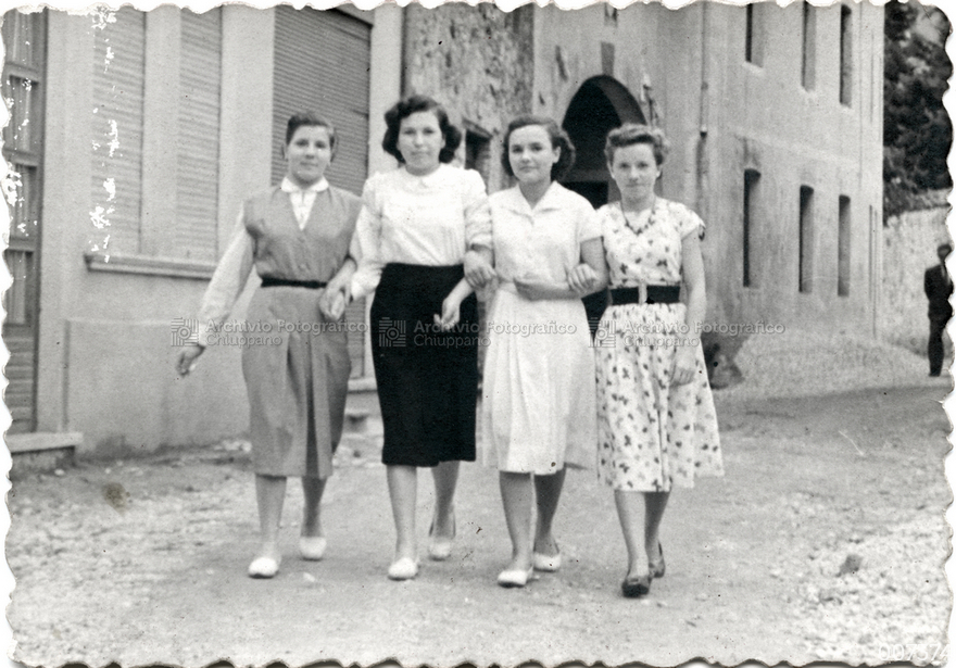 Passeggiata tra amiche