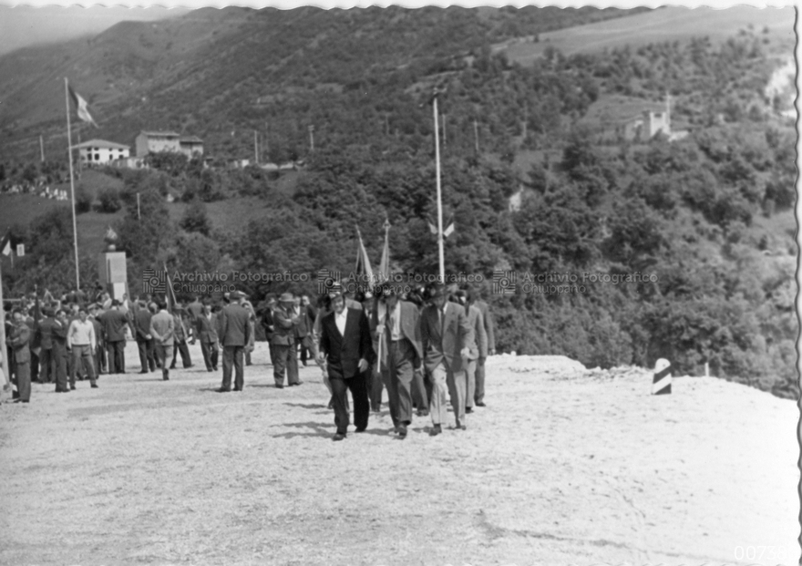 Sfilata Alpini durante l'inaugurazione del Ponte dei Granatieri