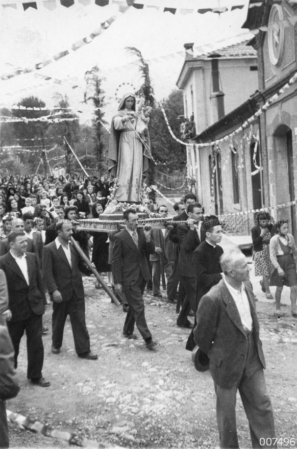 Processione della Madonna pellegrina