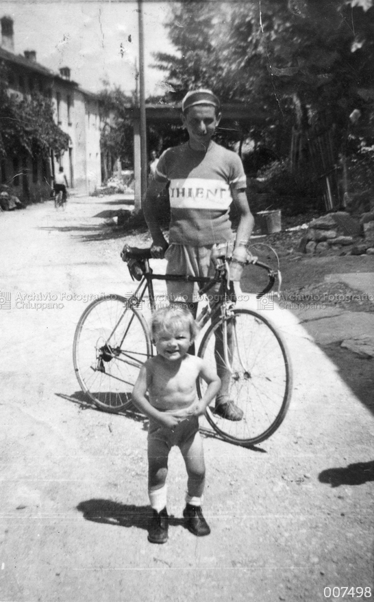 Ritratto con bicicletta