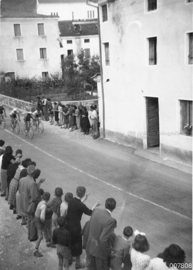 Passaggio dei corridori del Giro d'Italia