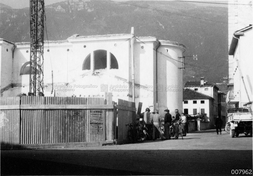 Demolenda chiesa di San Daniele al piano