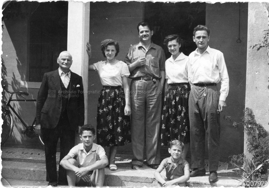 Foto di gruppo famiglia Rando