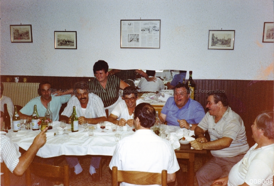 Amici al bar