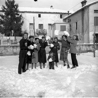 Foto di gruppo nel cortile della ex trattoria “Al Capelo”