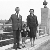 Ritratto di famiglia presso il Ponte dei Granatieri