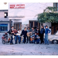 Gruppo presso il Bar "Colonna"